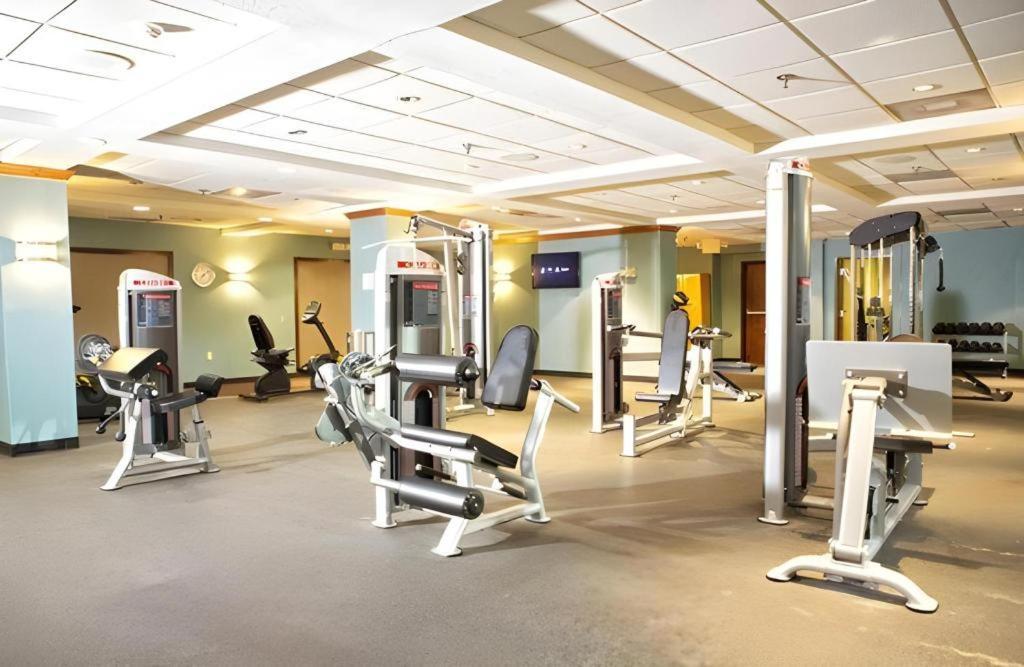 Clarion Hotel & Suites Conference Center Memphis Airport Экстерьер фото